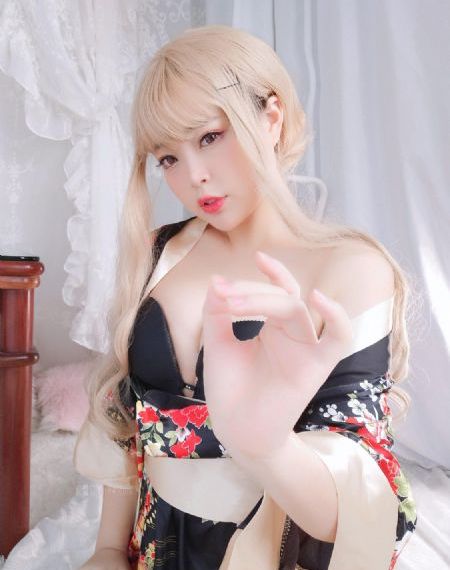 ysl蜜桃色成人麻豆_720迅雷电影在线
