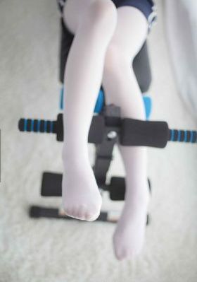 丝袜性奴麻麻在我胯下颤抖_BD国语日本电影免费