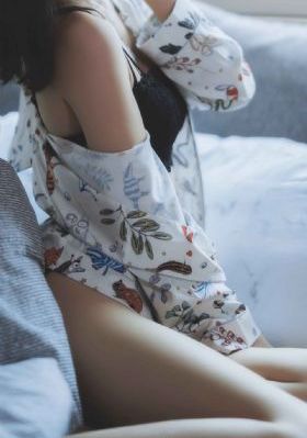 紧身裙女教师miad在线_高清无删减在线观看