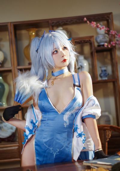 XXX少妇厨房XXX乱_720电影完整版